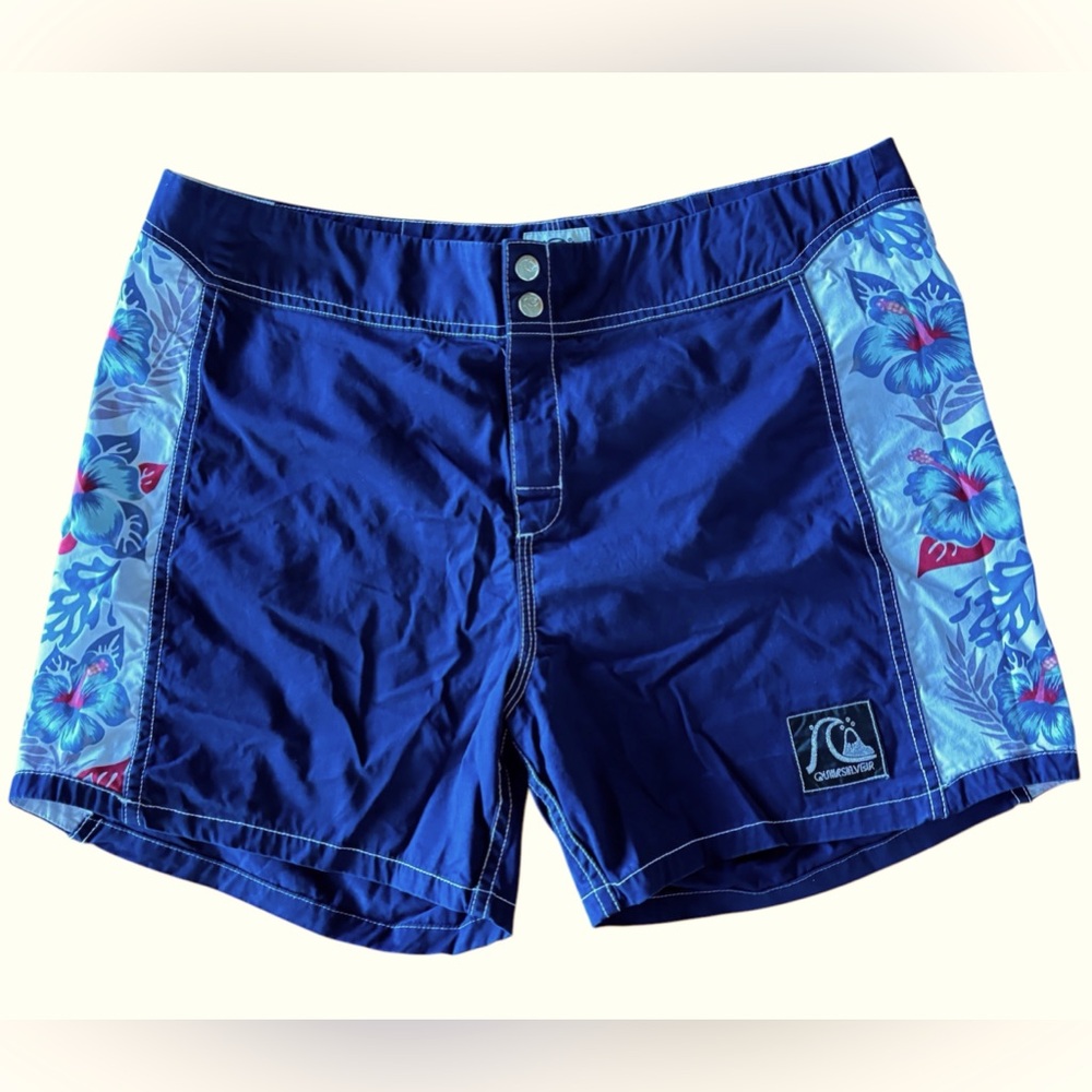 90’s Vintage Men’s Quicksilver Board Shorts